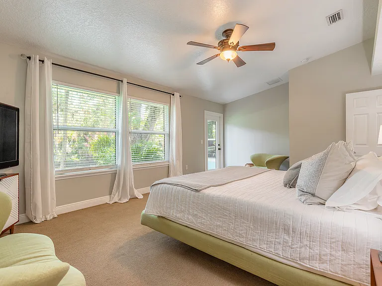 63 E Bayshore Dr — Photo 18
