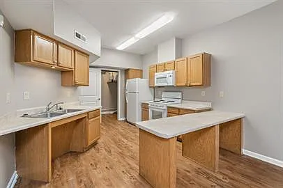 131 Nevada Ave #101 — Photo 4