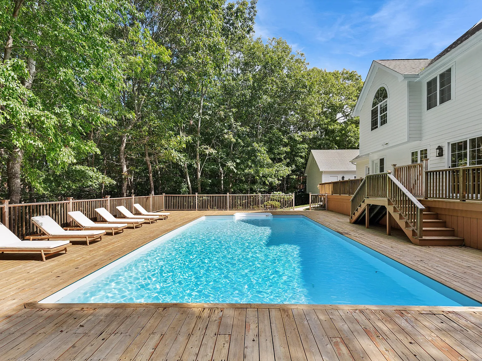 New Renovated Southampton Home with Pool — Photo 3