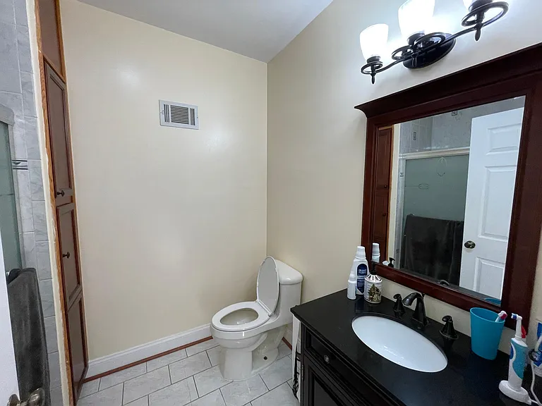 3210 E Baltimore St — Photo 12