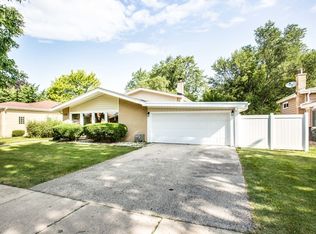 5808 Warren St, Morton Grove, IL 60053