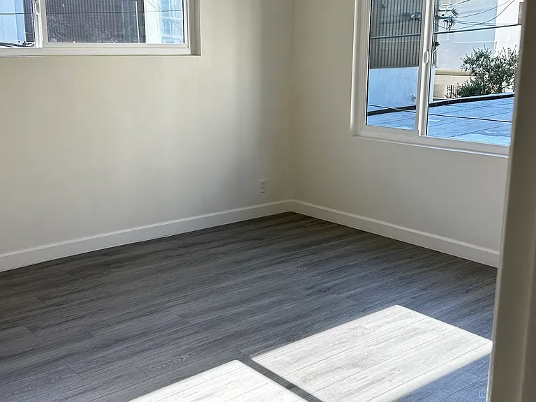 143 S Saint Andrews Pl #7 — Photo 9