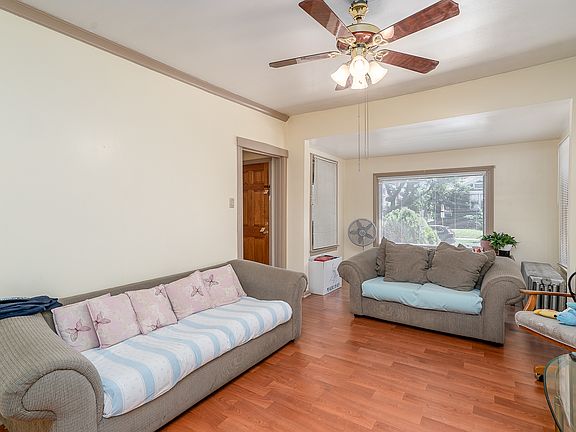 2nd image of 2324 W Touhy Ave