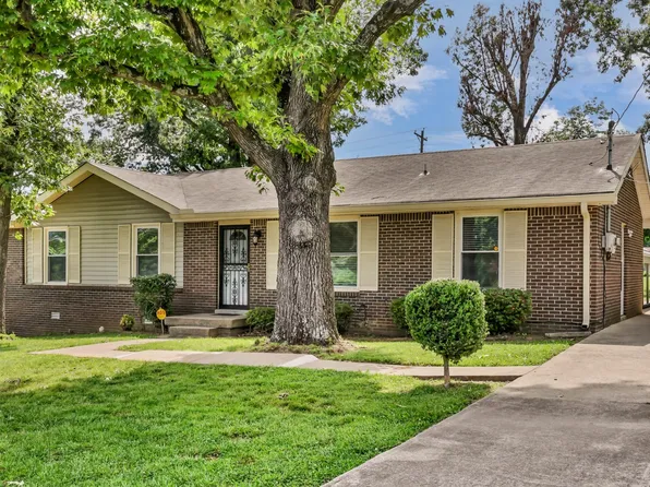 130 Darlene Dr, Clarksville, TN 37042