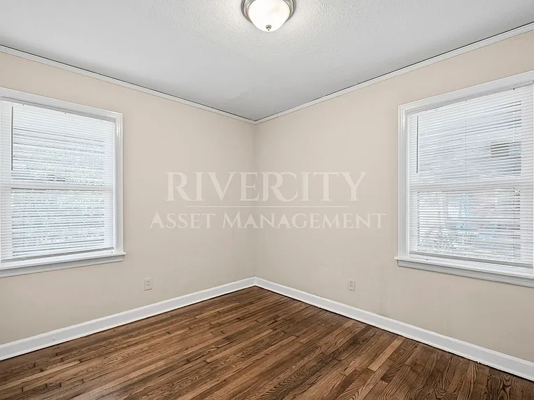 1290 Dellwood Ave — Photo 17