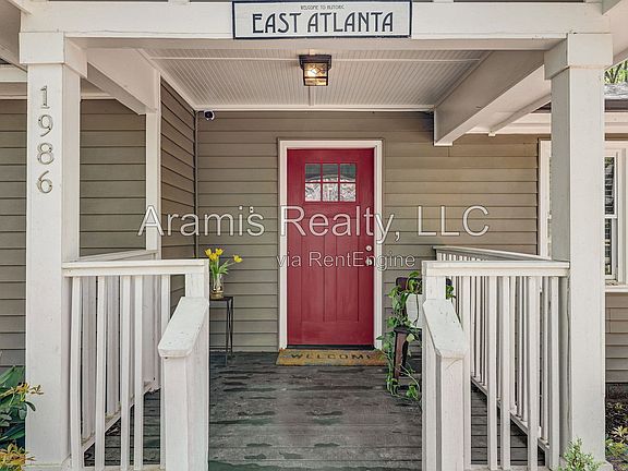 2nd image of 1986 Braeburn Cir SE