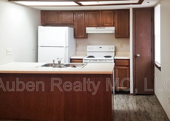 4th image of 8603 NW 83rd Ter Unit C
