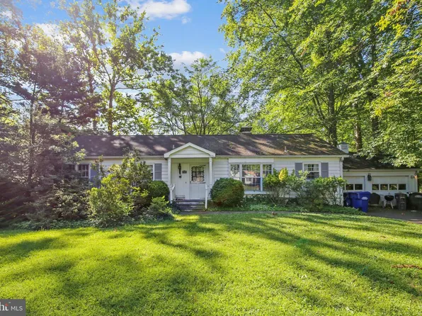 5931 Frazier Ln, Mc Lean, VA 22101