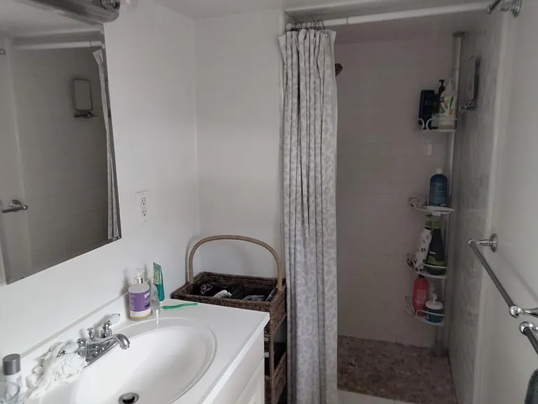 468 3rd St #B — Photo 7