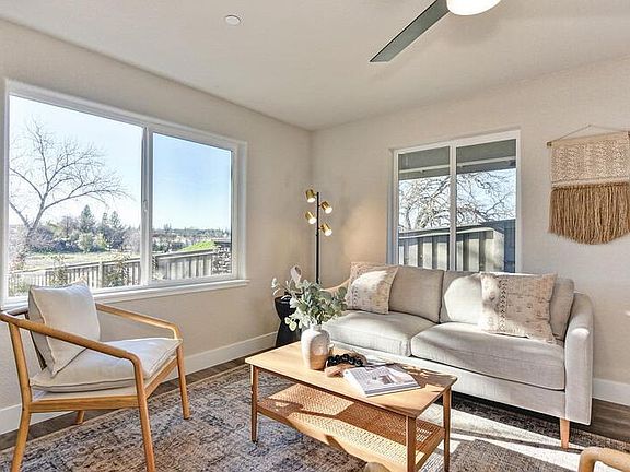 2nd image of 2710 Commons Pl Unit B