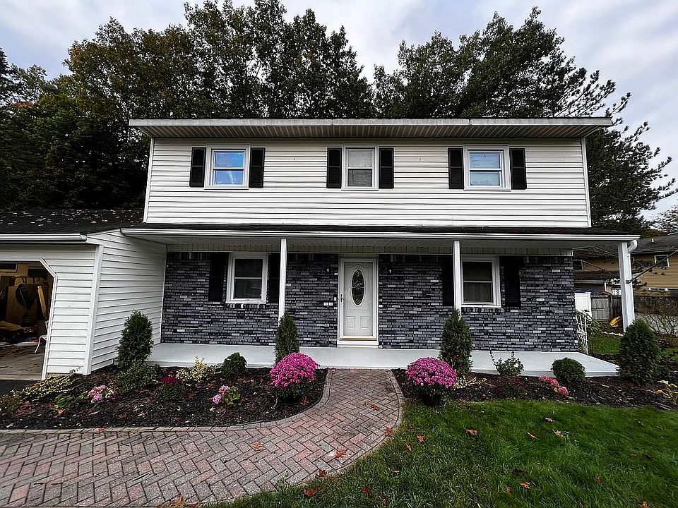 2nd image of 3 Firestone Ln