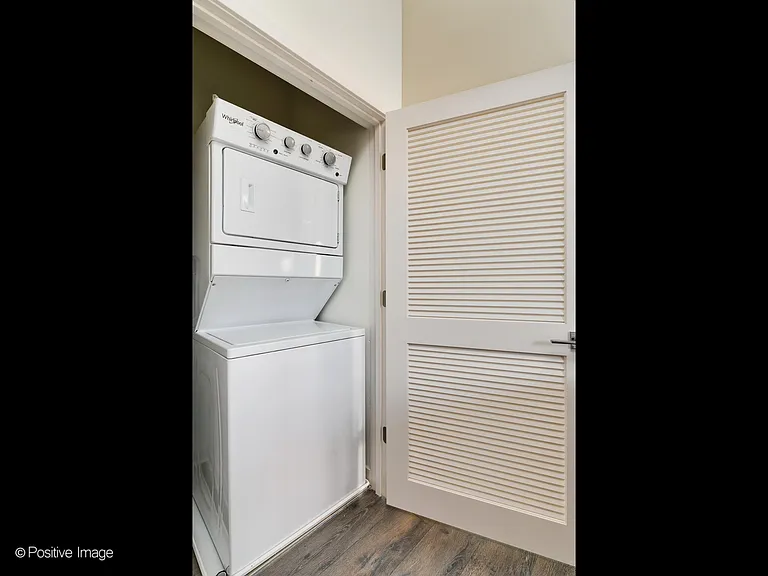 2146 N Nashville Ave #3N — Photo 17