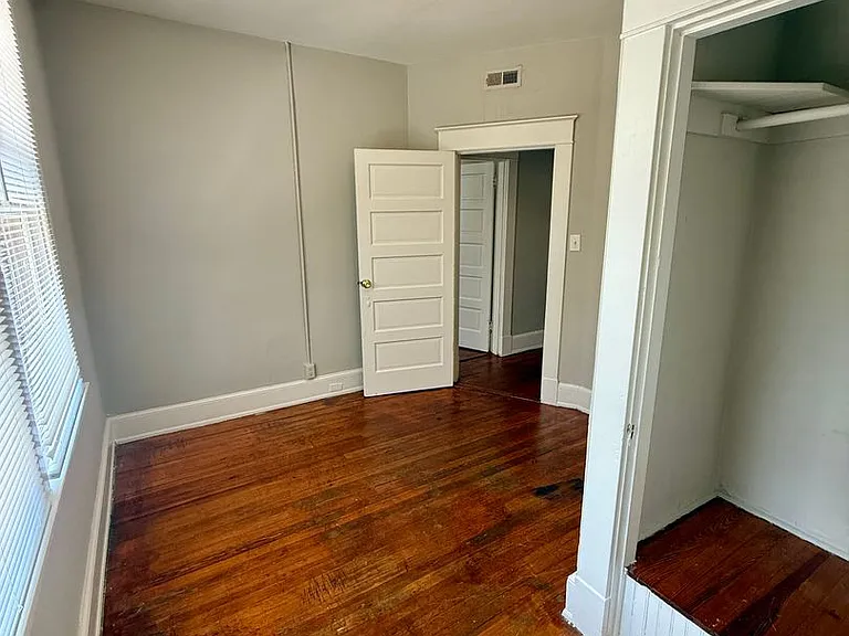3310 Barton Ave — Photo 12