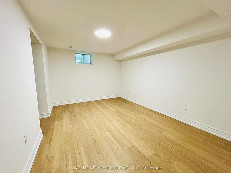 127 Highgate Ave #BASEMENT — Photo 12