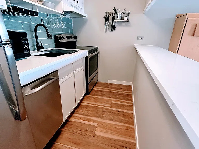 1265 N Elizabeth St #503 — Photo 4