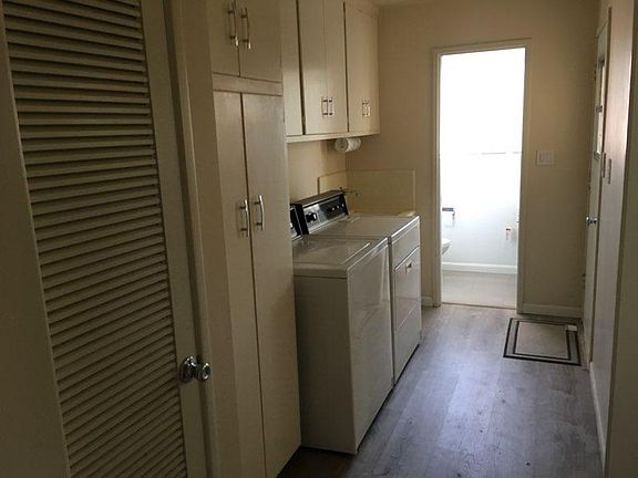 5th image of 5991 Gloria Dr