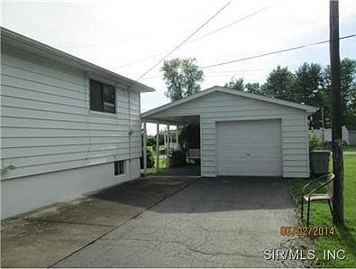 2nd image of 936 Carr St
