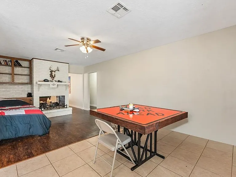 1402 Dominik Dr — Photo 16
