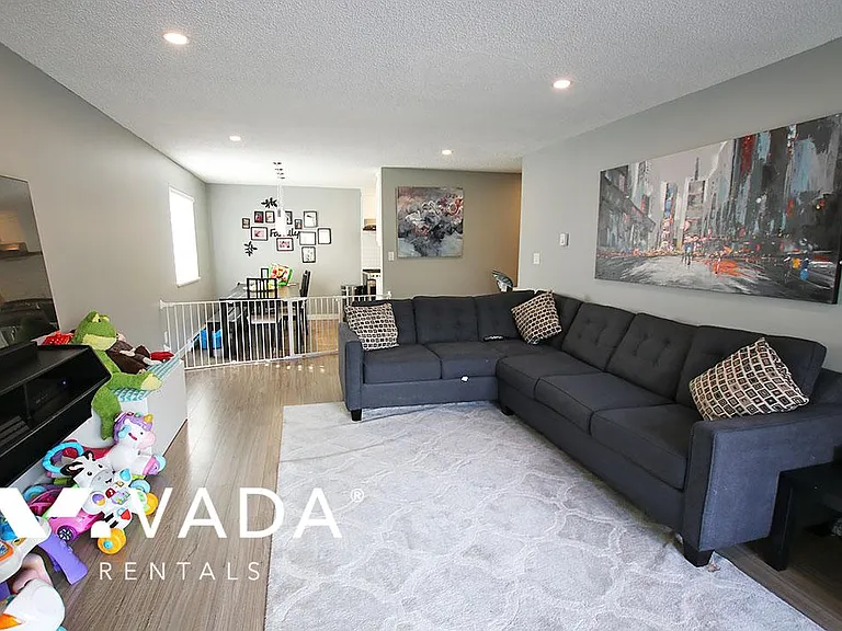 9644 134th St #302 — Photo 5