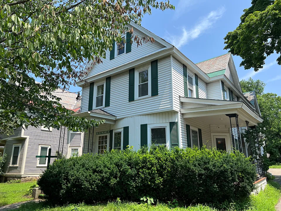 100 N Willard St