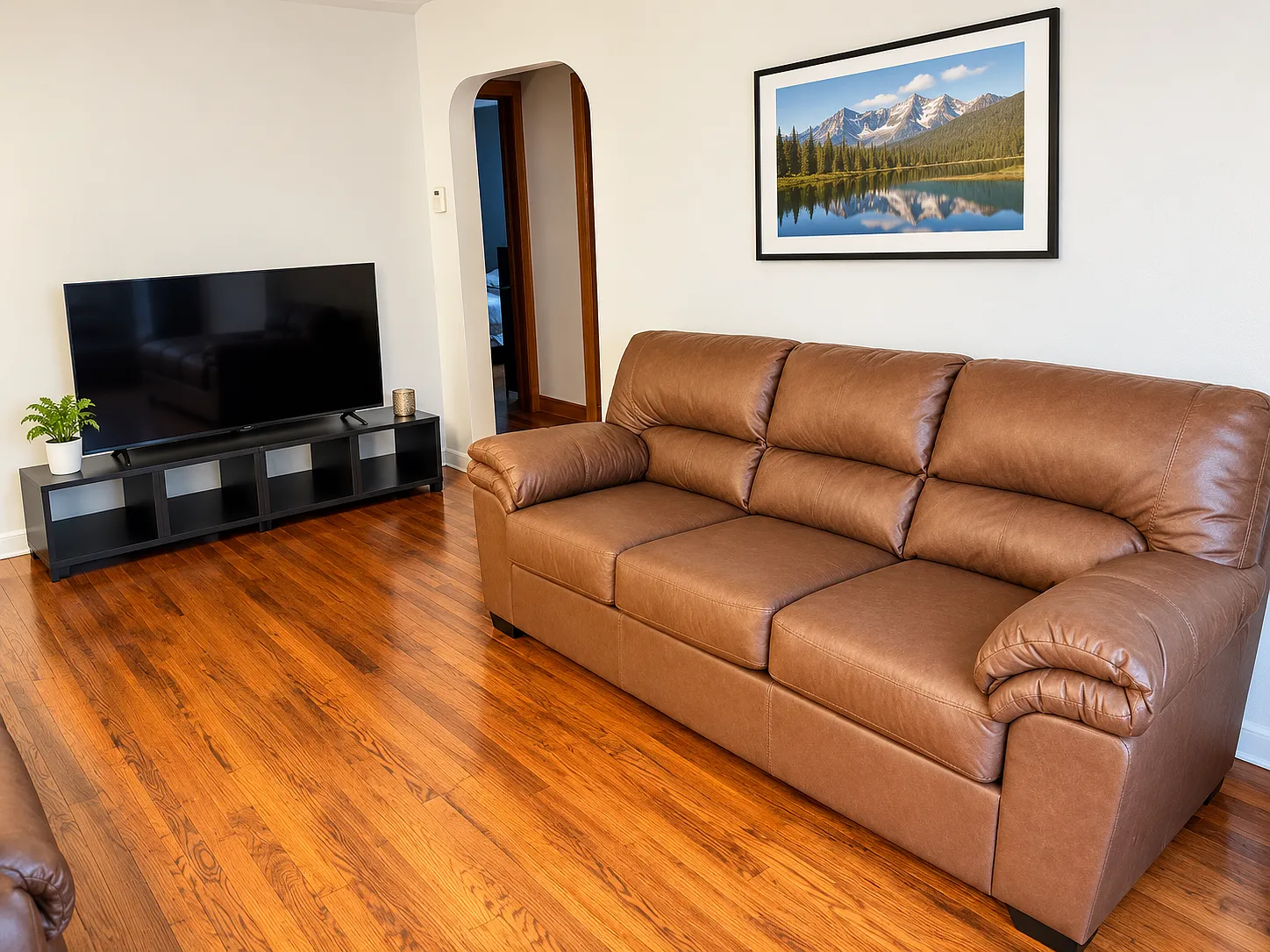 2 bed, 1000 sqft, $1,600 — Photo 2