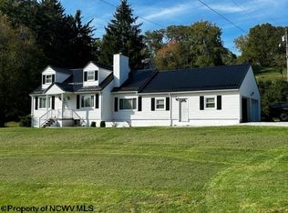 5884 Beverly Pike, Fairmont, WV 26354