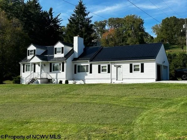 5884 Beverly Pike, Fairmont, WV 26354