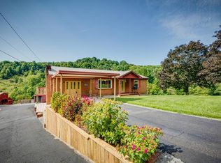 1954 High Point Rd, Castlewood, VA 24224