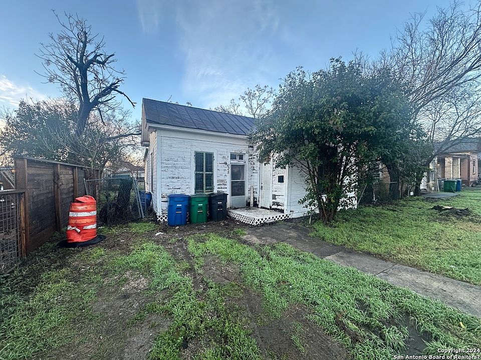 1st image of 228 DASHIELL ST