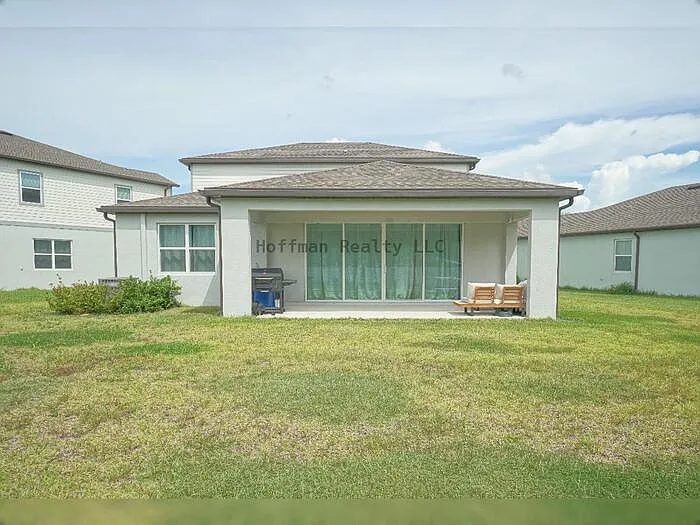 5 bed, 4.0 bath, 2890 sqft, $2,700 — Photo 2