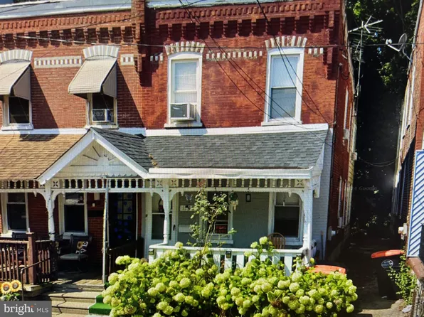 1148 Walnut St, Chester, PA 19013