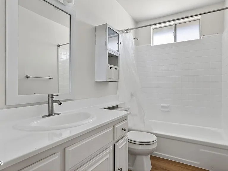 1179 Acadia Pl — Photo 11