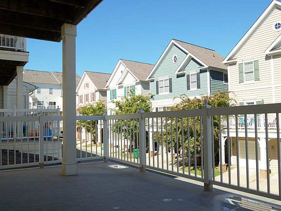 Large Deck off Family Room