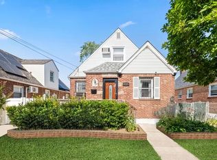 115-15 202nd St, Saint Albans, NY 11412