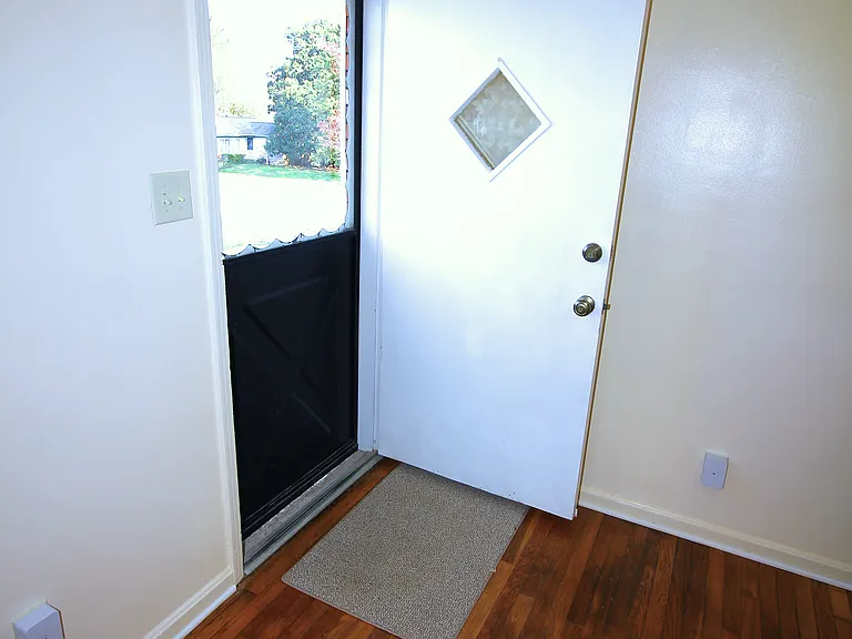 1090 Meridian Ct — Photo 10