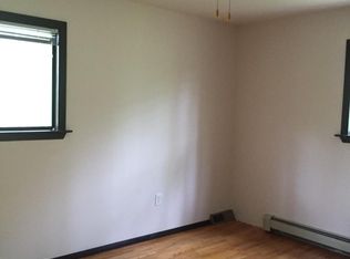 16086 Deer Park Dr, Dumfries, VA 22025