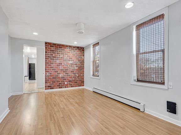 2nd image of 811 Montgomery St APT 3R