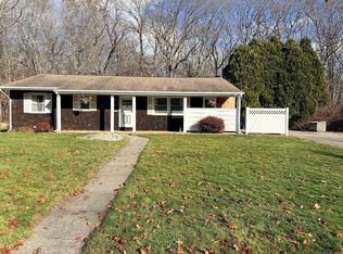 140 Laurelwood Rd, Groton, CT 06340