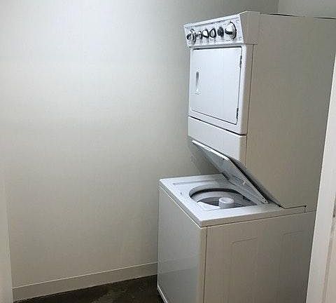 3rd image of 440 Willard St #201