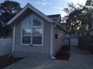 36018 Sand Rd, Grand Island, FL 32735