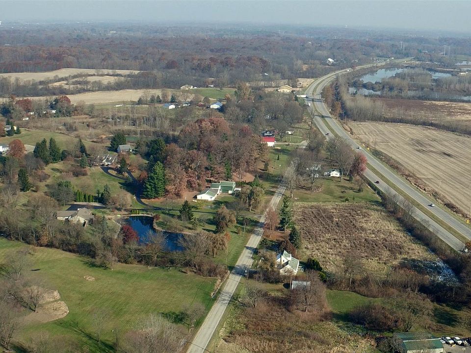 2nd image of 11735 N Roanoke Rd