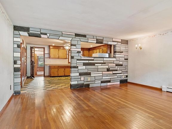 5th image of 16 Hobson St