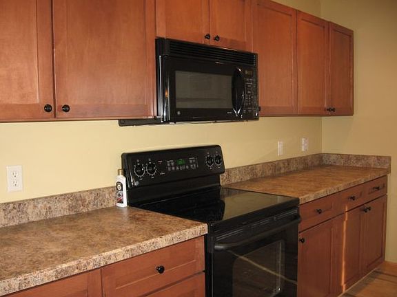 4th image of 825 Avenue E