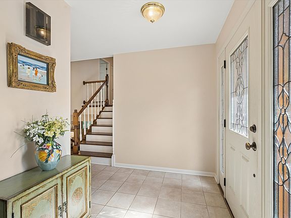 3rd image of 1414 W Allison Ct