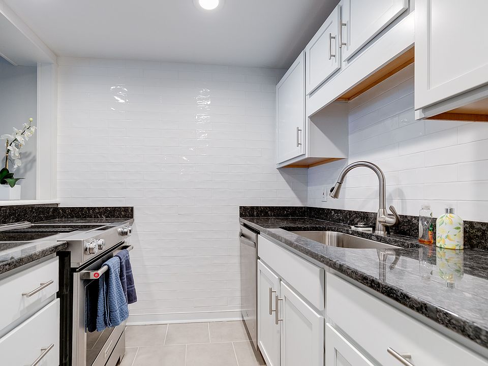 1st image of 5900 Patterson Ave APT 8
