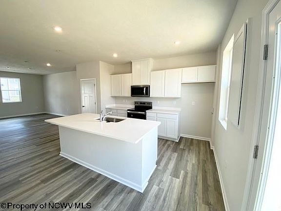 3rd image of 757 Mulligan Ct