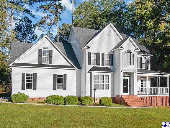 4th image of 225 Hawthorne Ln