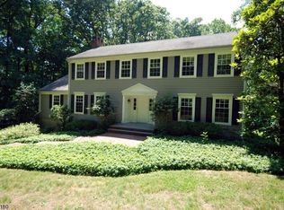 7 Hunters Path, Lebanon, NJ 08833