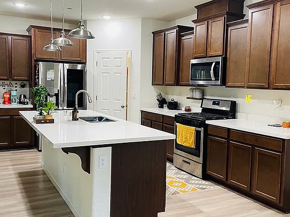 5th image of 145 Hermosa Ct