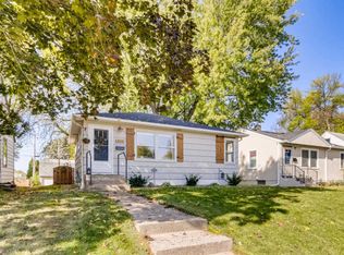 319 Hazelwood St, Saint Paul, MN 55106